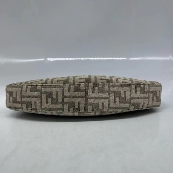 Fendi Women Pre-Loved Bag Very Good Condition - Picture 6 of 9